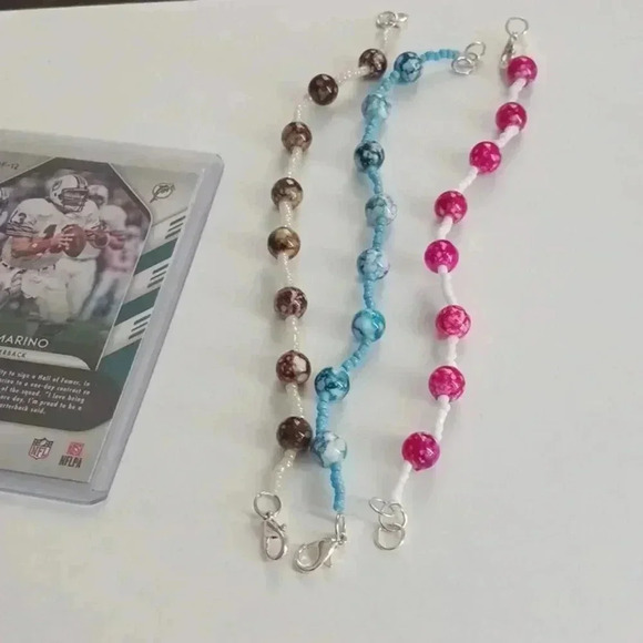 Dan Marino 2018 Panini card..plus 3 bracelets..NWT - Picture 5 of 5